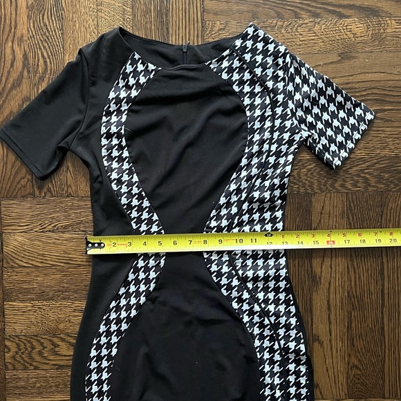 Flattering black and houndstooth dress - Picture 5 of 7